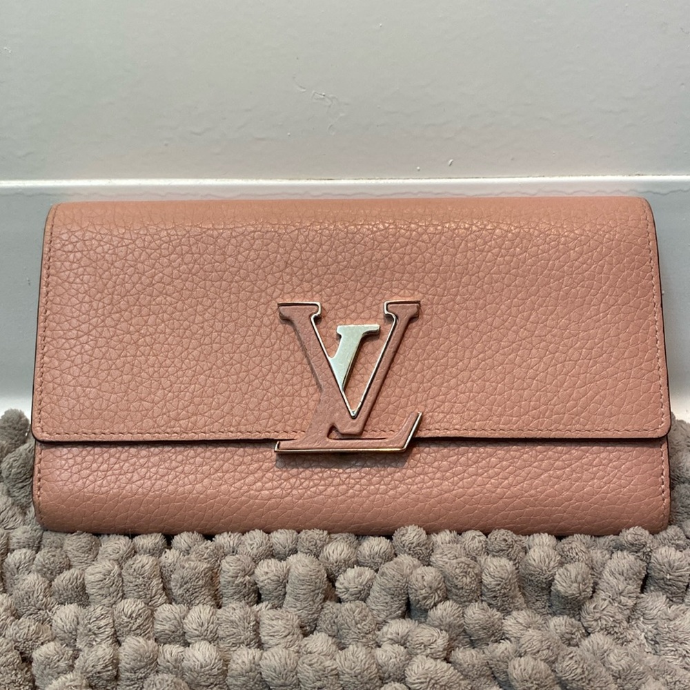 Louis Vuitton Taurillon Capucines wallet